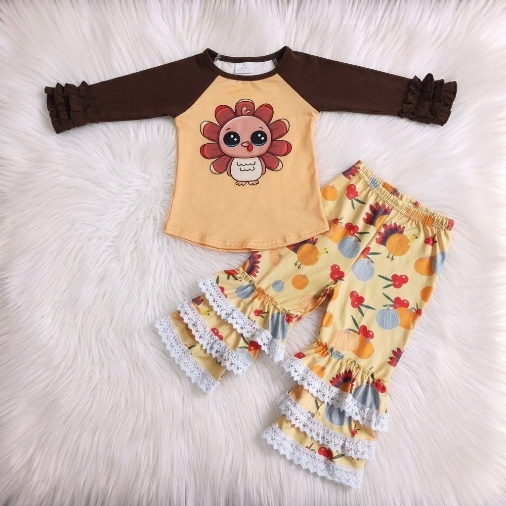 Raglan Turkey Top W/ Ruffle Pants
